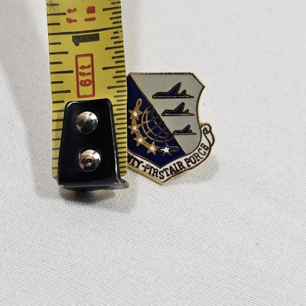 Vintage US Military Twenty First Air Force 21st USAF Hat Jacket Lapel Pin - Picture 2 of 3